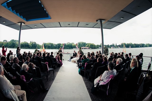 Elke Rott - Die Zeremonie - Freie Trauung - Hochzeit * Trauung Pier 51 Maschsee Hannover - Foto R. Michels ReenaFlorian09