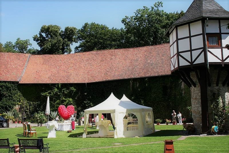 Elke Rott - Die Zeremonie - Freie Trauungen gans 287