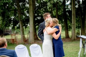Freie Rednerin Elke Rott * Freie Trauung * Die Zeremonie * Hochzeit in Hannover * Landhaus Burgwedel * Foto Sarah Kreiner sarahfotografiert.de